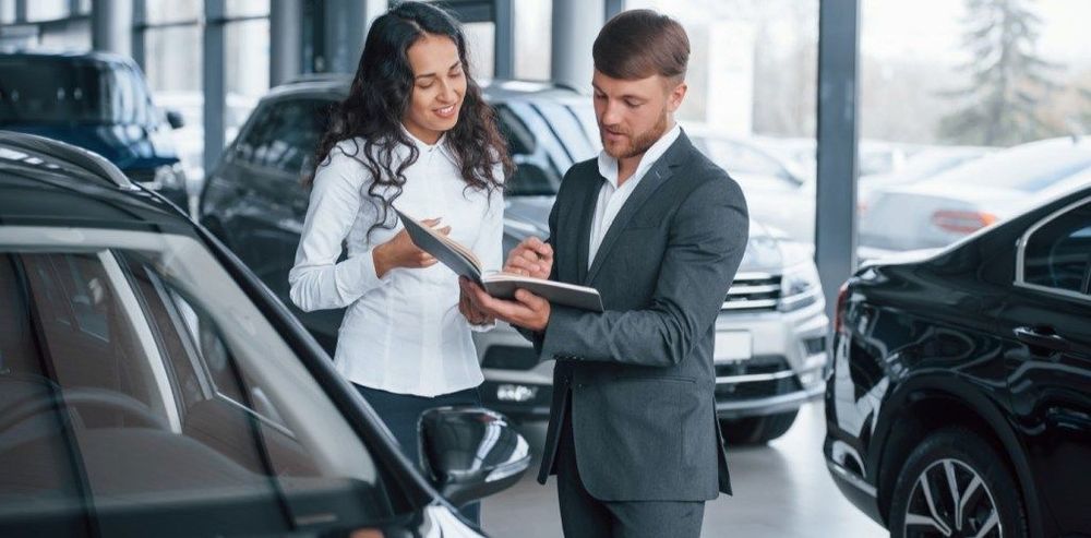 uma loja de automóveis de sucesso